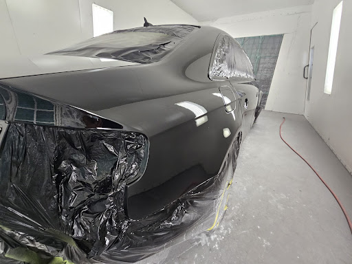 L & R BODY AND AUTO INC - Thumbnail