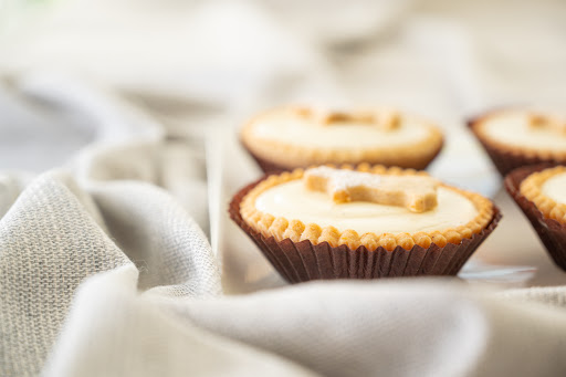 Three Tarts - Visual