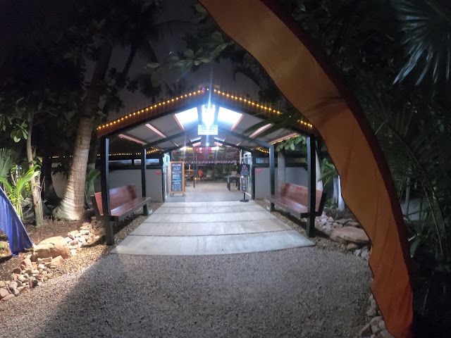 Cable Beach Backpackers by null