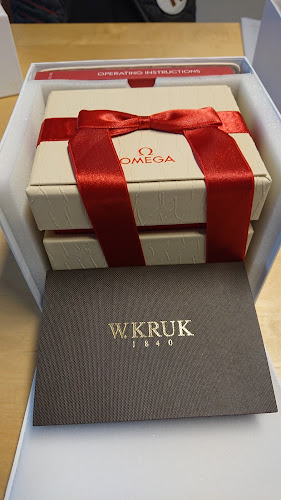 Komentarze i opinie o W.KRUK Warszawa Plac Trzech Krzyży – Official Rolex Retailer