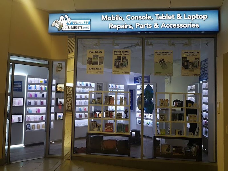 Consoles and Gadgets @ TheAvenue photo 2