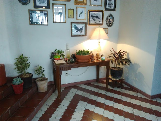 Tikuun Comedor Local