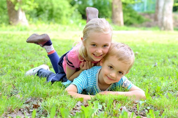 KidsOasis - minősített családbarát szálláshelyek, Author: KidsOasis - minősített családbarát szálláshelyek