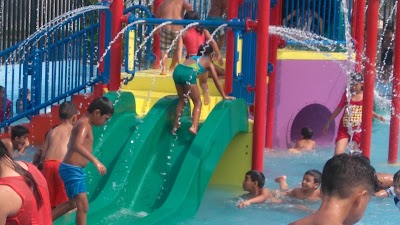 Photos of Parque Acuatico "Juan Montalvo"