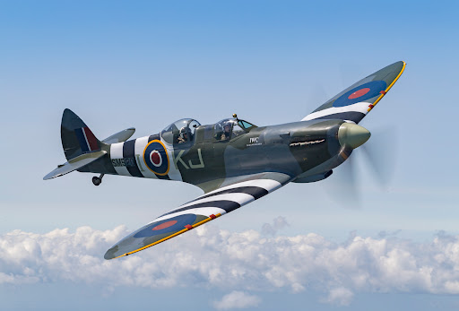 Spitfires.com - Visual