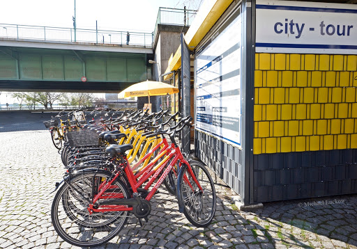 Radstation Köln am Rheinufer