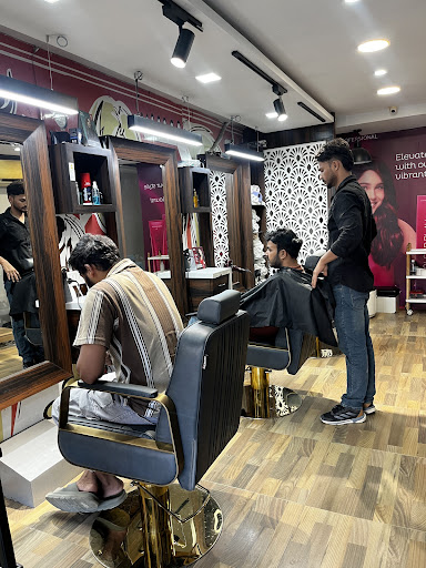 Looking for a reliable haircut salon near me in Lucknow? Our professional unisex hair salon near… post image