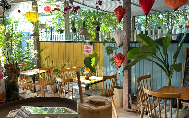 HAPPY Coffee & Breakfast