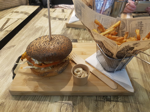Photo 5 - The burger