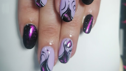 Маникюр и ноктопластикса