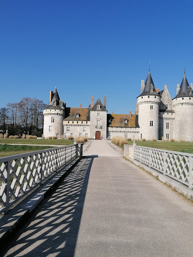 Avec Charlotte en Val de Loire - Guide conférencière Logo