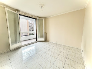 Photo n°23 de Conseillère Immobilier - Marine ANTOINE - BSK Immobilier à Saint-Ouen-sur-Seine (Agent immobilier)