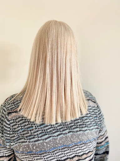 Esme Mobile Hair