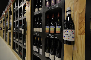 Photo n°4 de Cave du Petit bouchon à Chasseneuil-du-Poitou (Bar à vin)