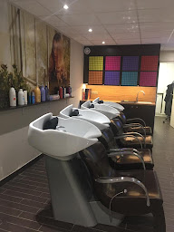 Photo n°24 de Max's Sergents à Amiens (Salon de coiffure)