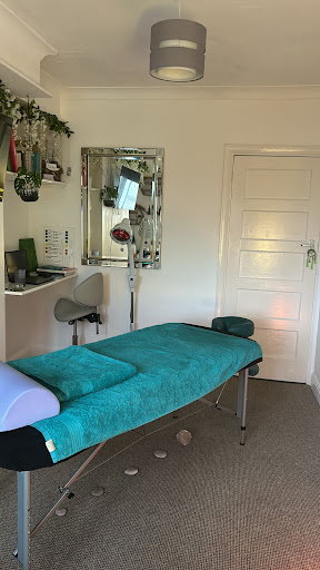 Unwind & Realign with Esme