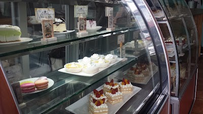 Photos of Vintage Caf&eacute; and Cupcakes