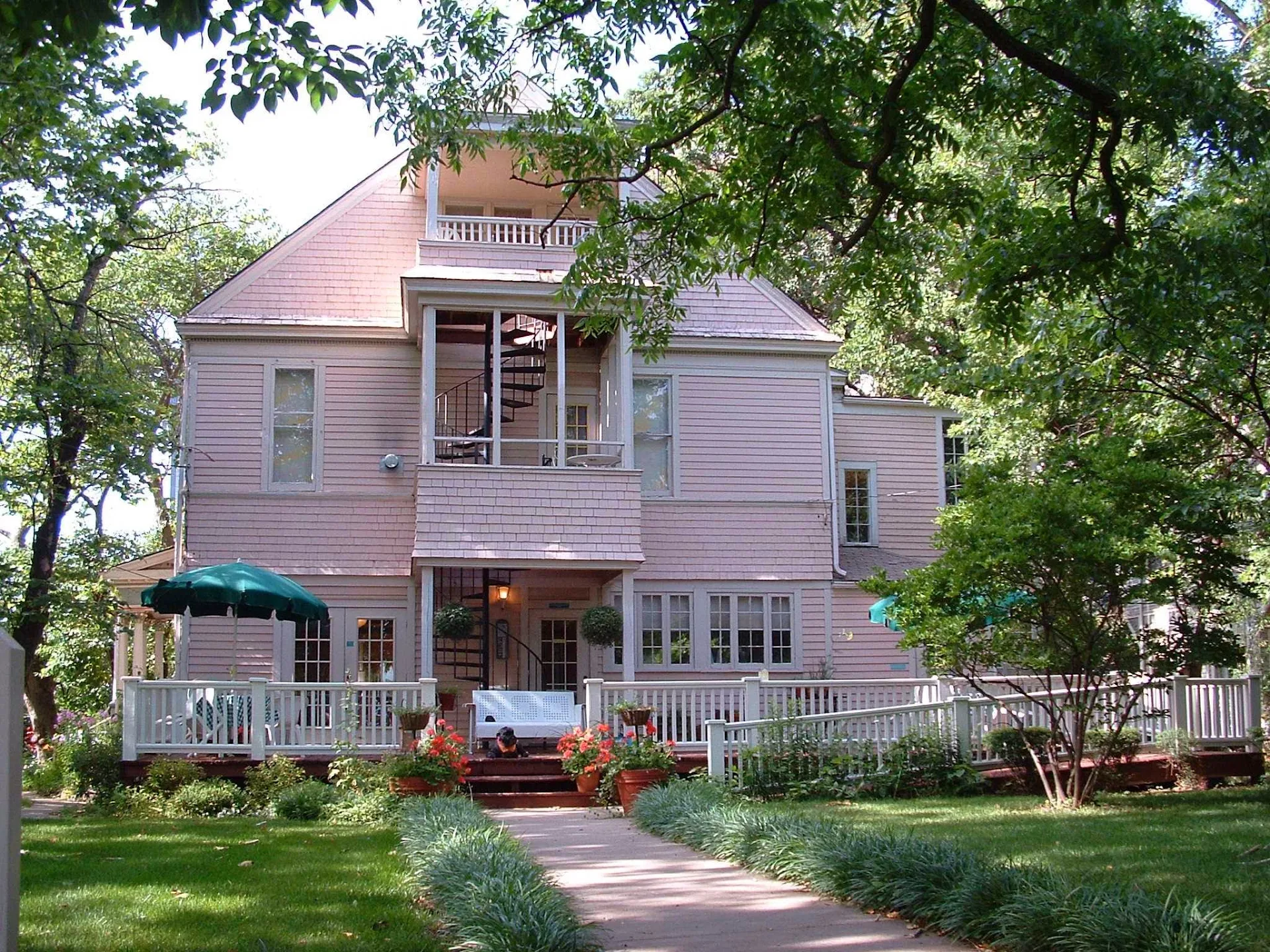 Walnut Street Inn