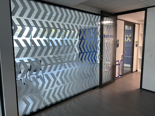 Totem Signalétique - Enseigne - Marquage adhésif - grand format