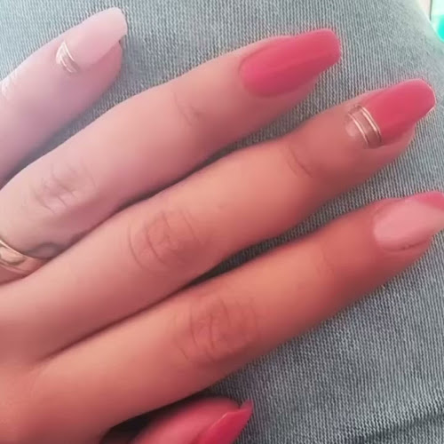 Nagelkosmetik Sandra Salvaggio - Schönheitssalon