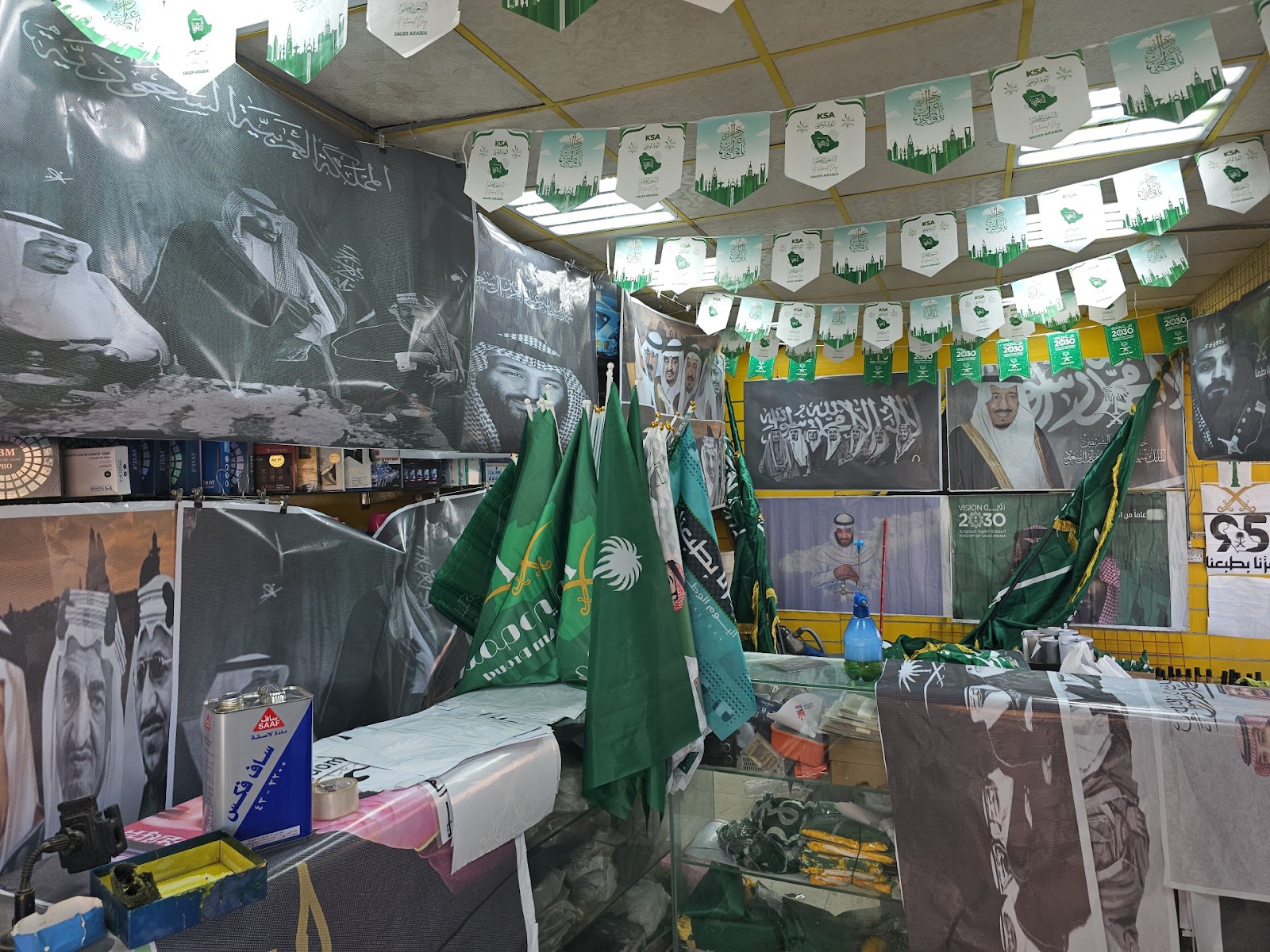 الشامل المبدع لزينة وتنجيد السيارات - صورة 2