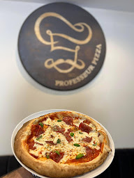 Photo n°42 de Professeur Pizza - Cuisson au feu de bois à Saint-Maximin (Pizzeria)