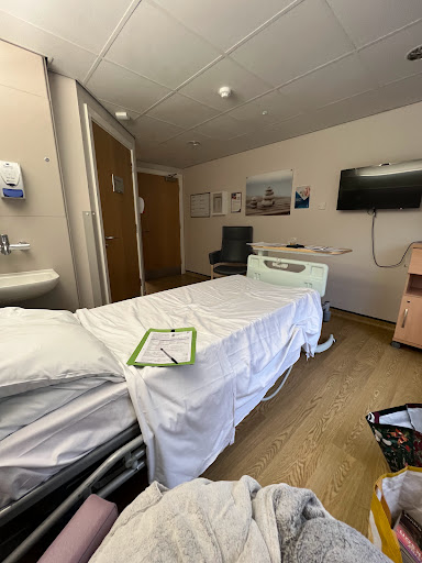 Oaklands Hospital