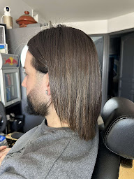 Photo n°2 de Lady & Barber By Jenny à Bédarrides (Salon de coiffure)