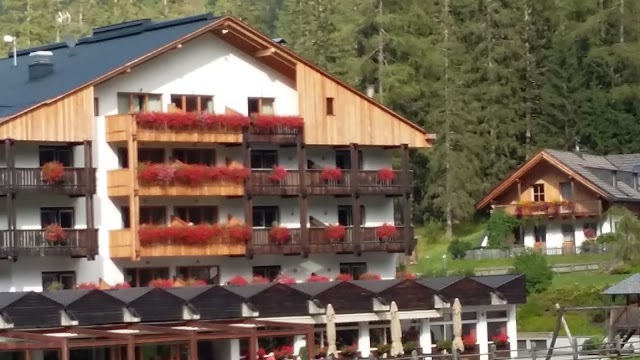 Hotel Dolomitenhof S.R.L.