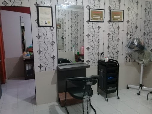 Christabel salon