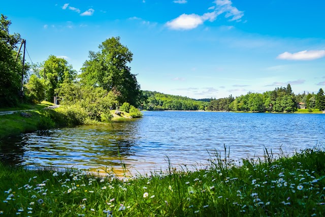 Base de Loisirs du Lac des Montagnès