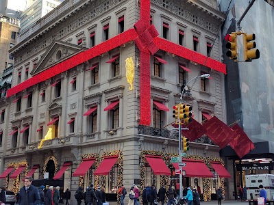 Photos of Uniqlo 5th Avenue