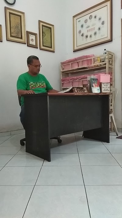 Photos of Dr. Krido Spesialis Mata