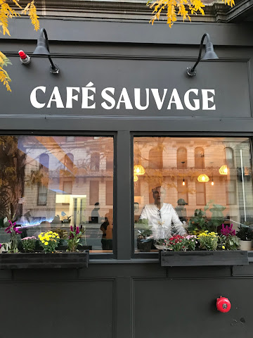 Cafe sauvage by null