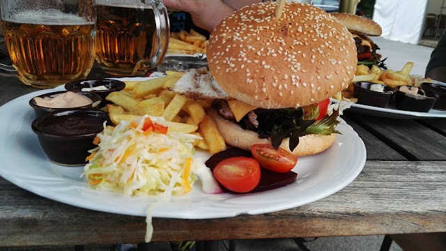 La Barca - Restaurace na Stříbrném jezeře