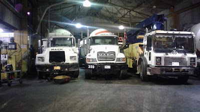 Photos of American Mack Ltda