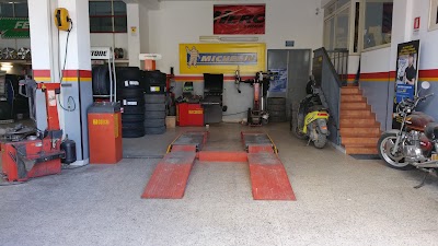 Photos of PNEUS Auto SAS