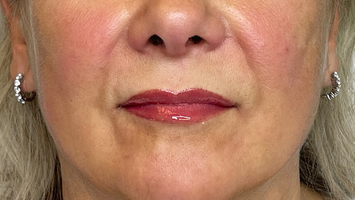 Vanity with V - Thumbnail
