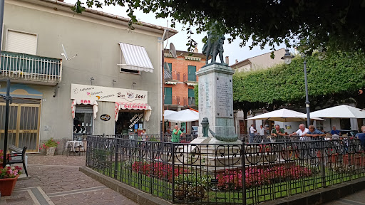 Bar 2001 - Italy