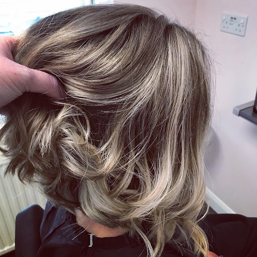 Cutting Edge Hairdressing - Thumbnail
