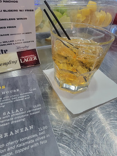 Cuzin’s Pub & Grill - Thumbnail