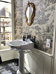 Photo n°3 de L'Hôtel de Hercé B&B Holidays à Mayenne (Chambre d'hôtes)