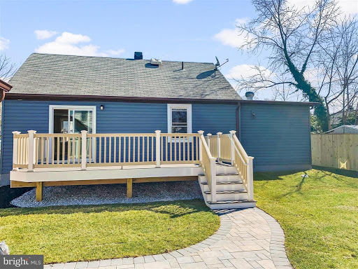 Violet Haag, Berkshire Hathaway HomeServices Homesale Realty - Thumbnail