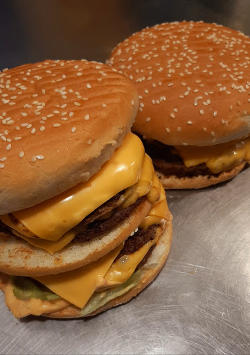 Photo 1 - Burgers & Frites