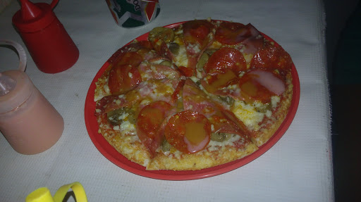 MAY PIZZAS - Visual