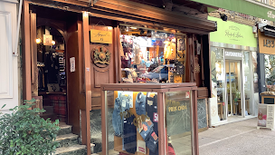 Photo n°1 de Lorenzio - Tiffany's à Salon-de-Provence (Magasin de vêtements pour hommes)