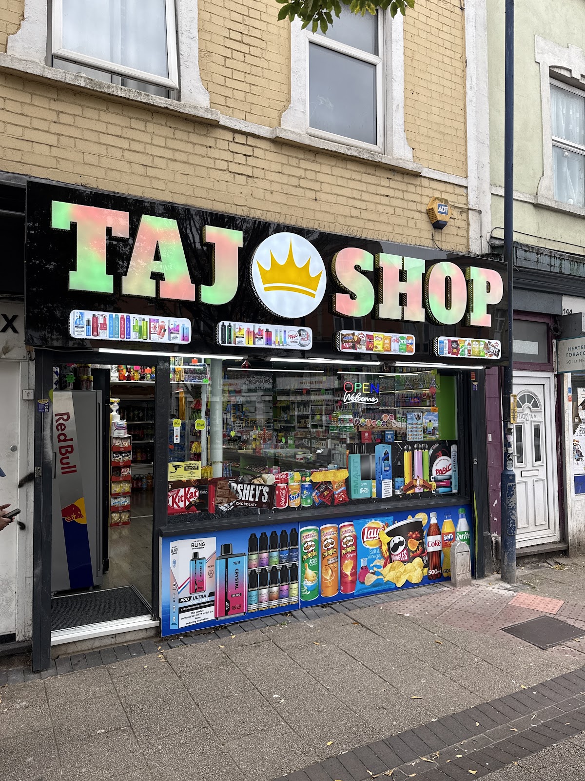 Taj shop