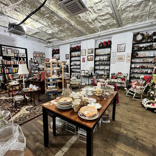 Forsyth Antiques and More - Thumbnail