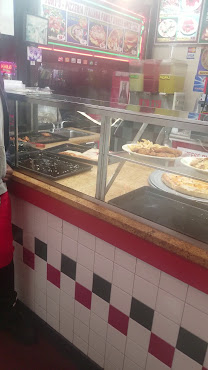 Tony's Pizza by null