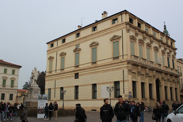Palazzo Thiene Bonin Longare